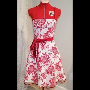 Vintage y2k white garden party dress with red roses 💝 valentines day